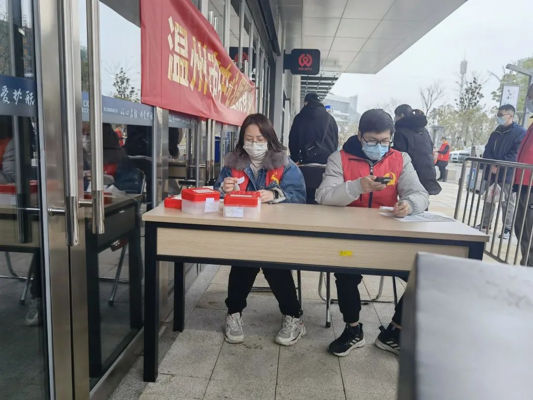 精品无码一区二区久久